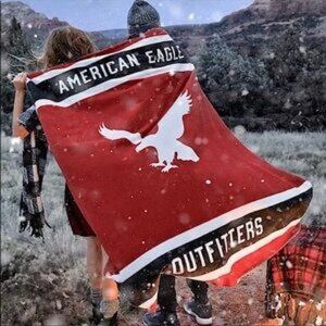 AEO~ SOFT Red White Blue Limited Edition Fleece Blanket Throw